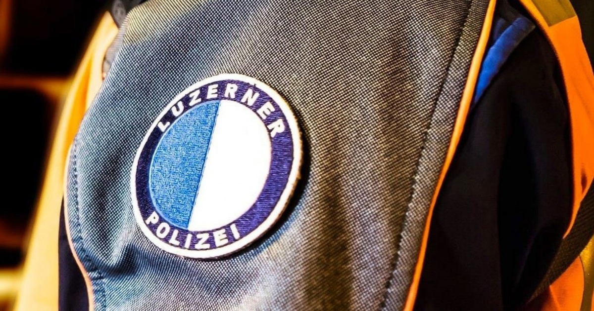 La discussione in italiano degenera: due uomini presi a pugni e calci