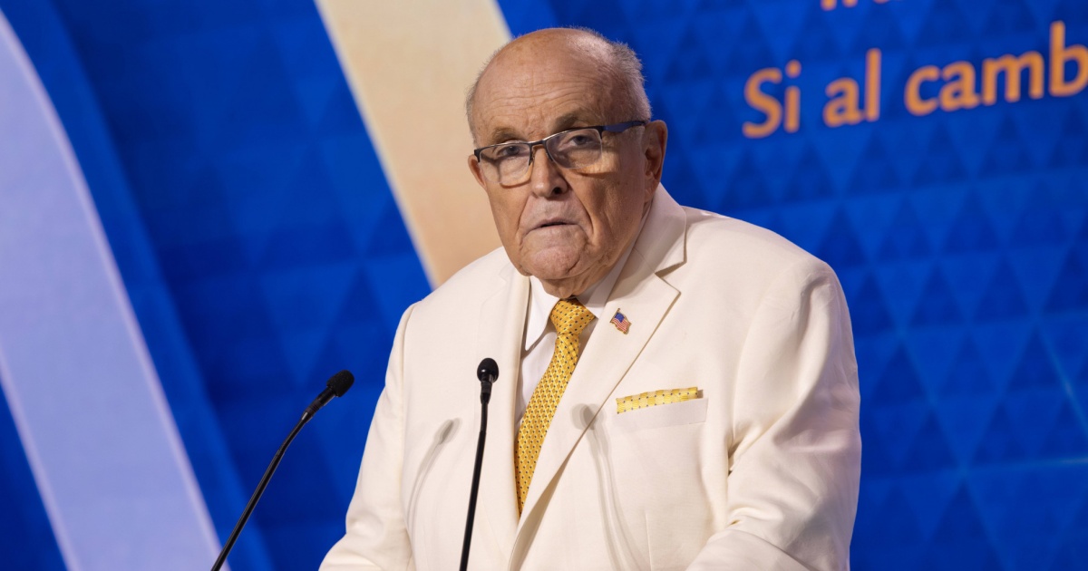 L'ex sindaco di New York Rudy Giuliani ricoverato in condizioni critiche