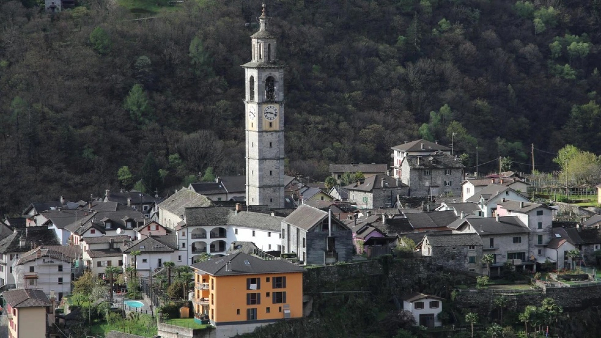 Con la Centovallina attraverso vallate selvagge