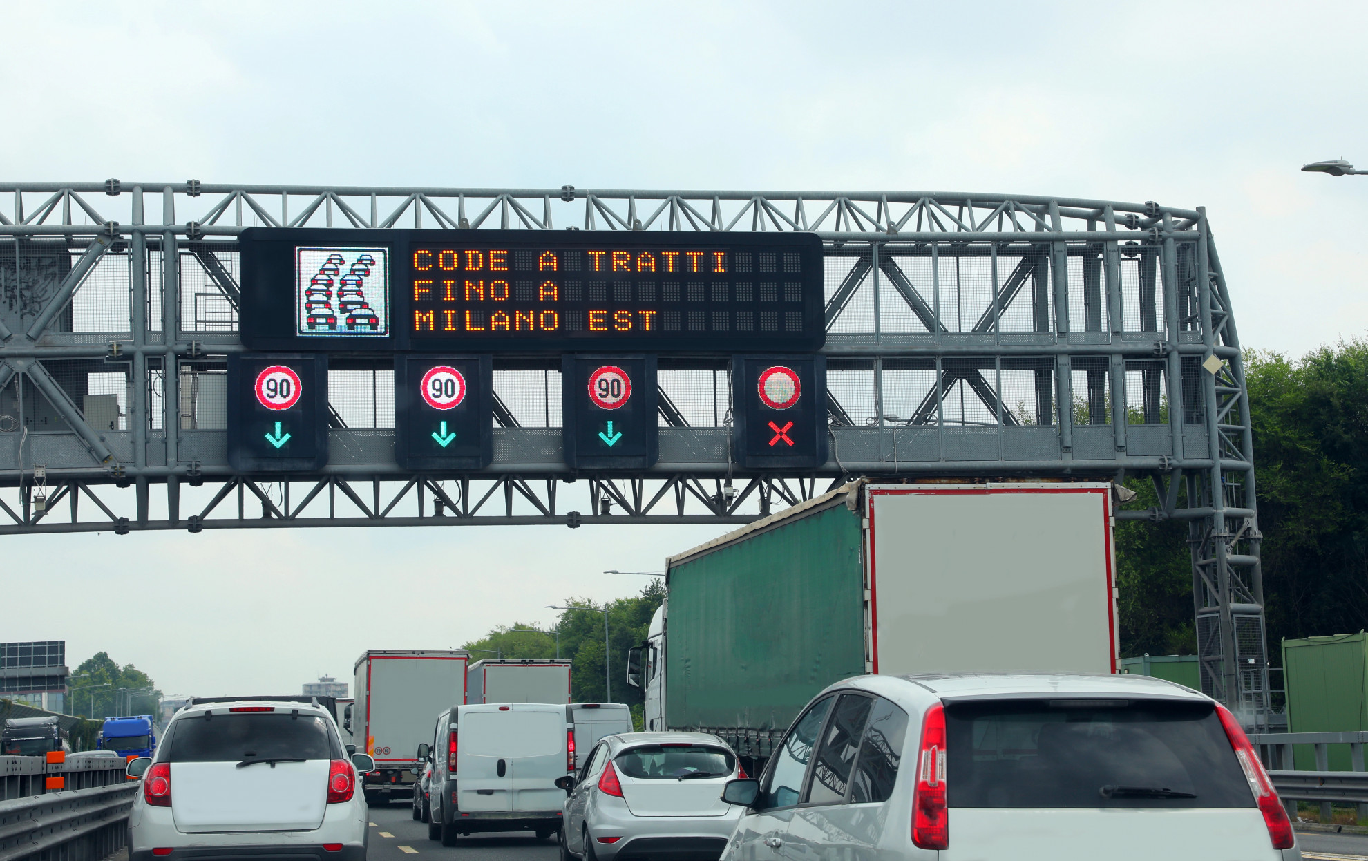 Coda in autostrada? Da oggi c'è il rimborso, ma per gli stranieri non sarà facile