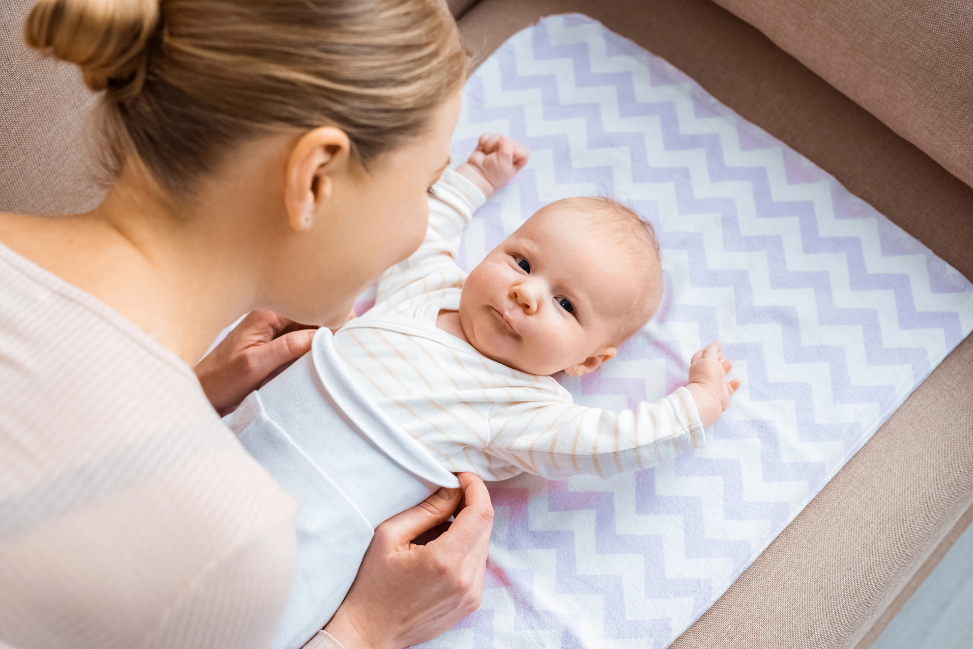 Cosa spinge gli svizzeri a fare figli (e, soprattutto, a non farli)?