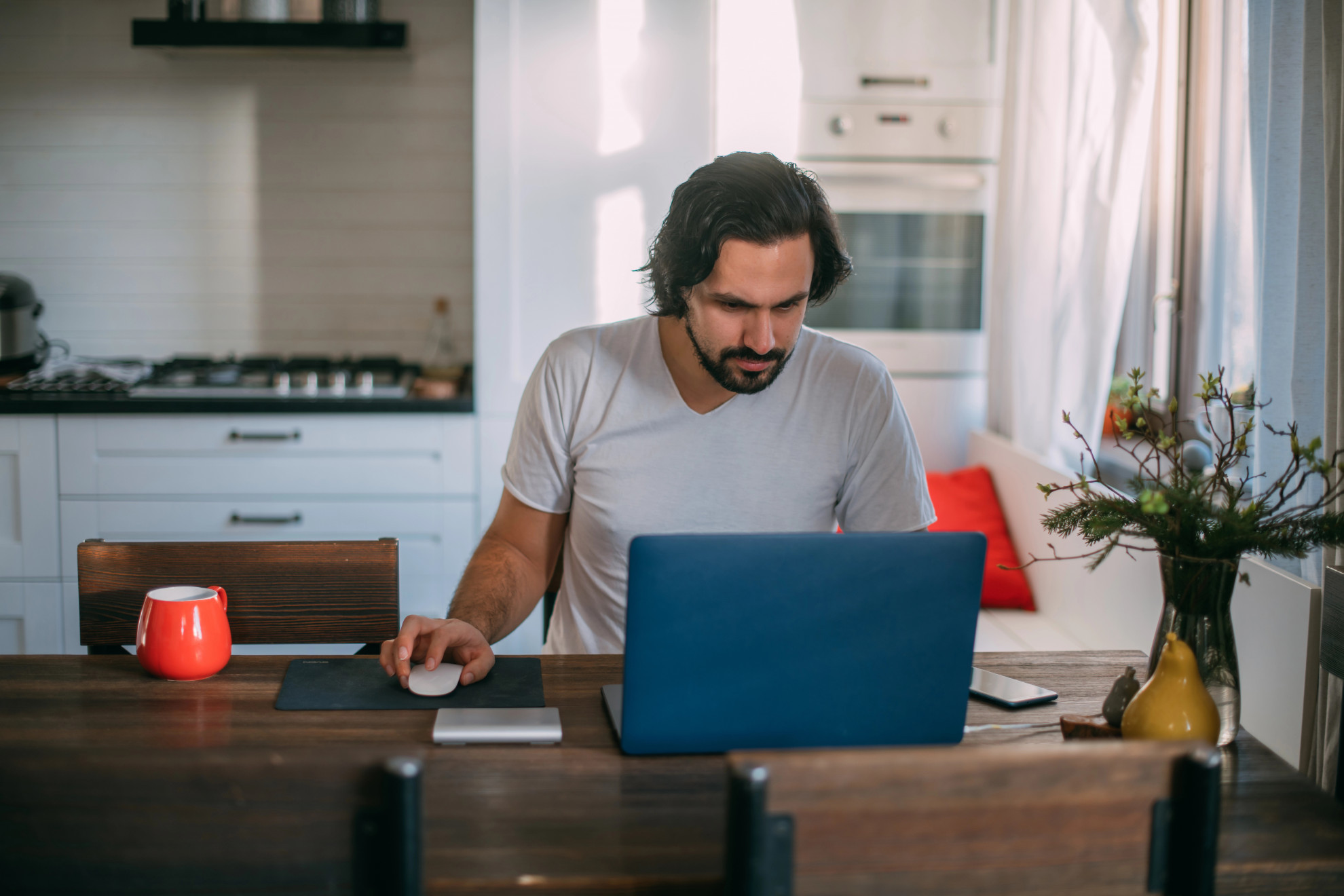 Lavoro da remoto: più isolamento e salute mentale in crisi