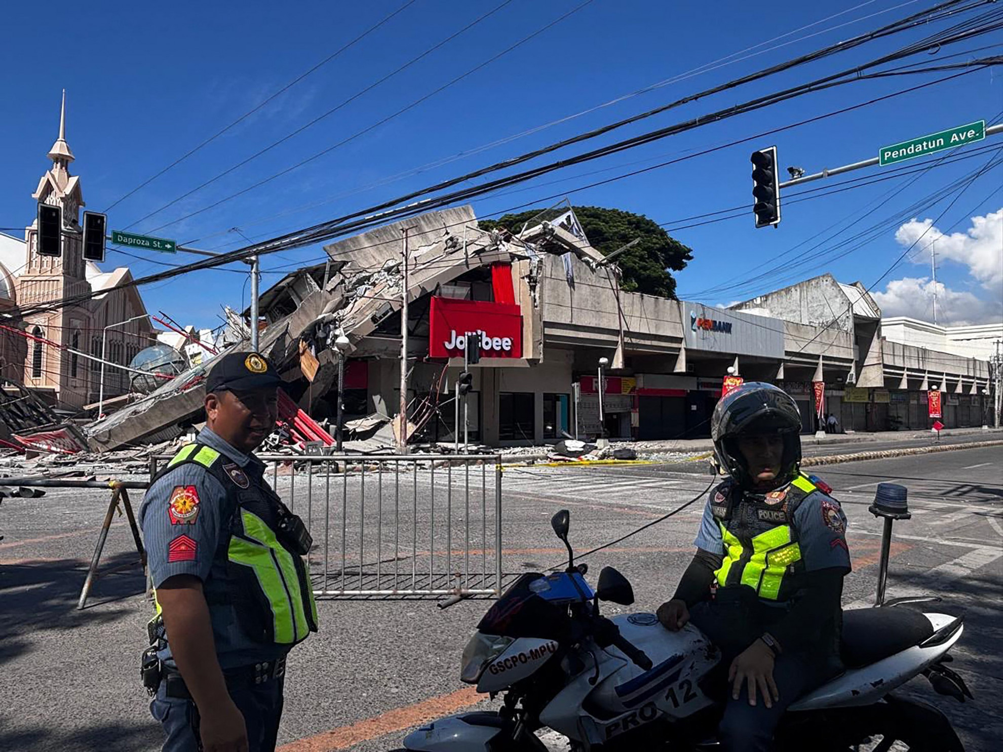 Terremoto di magnitudo 7.8, ci sono delle vittime