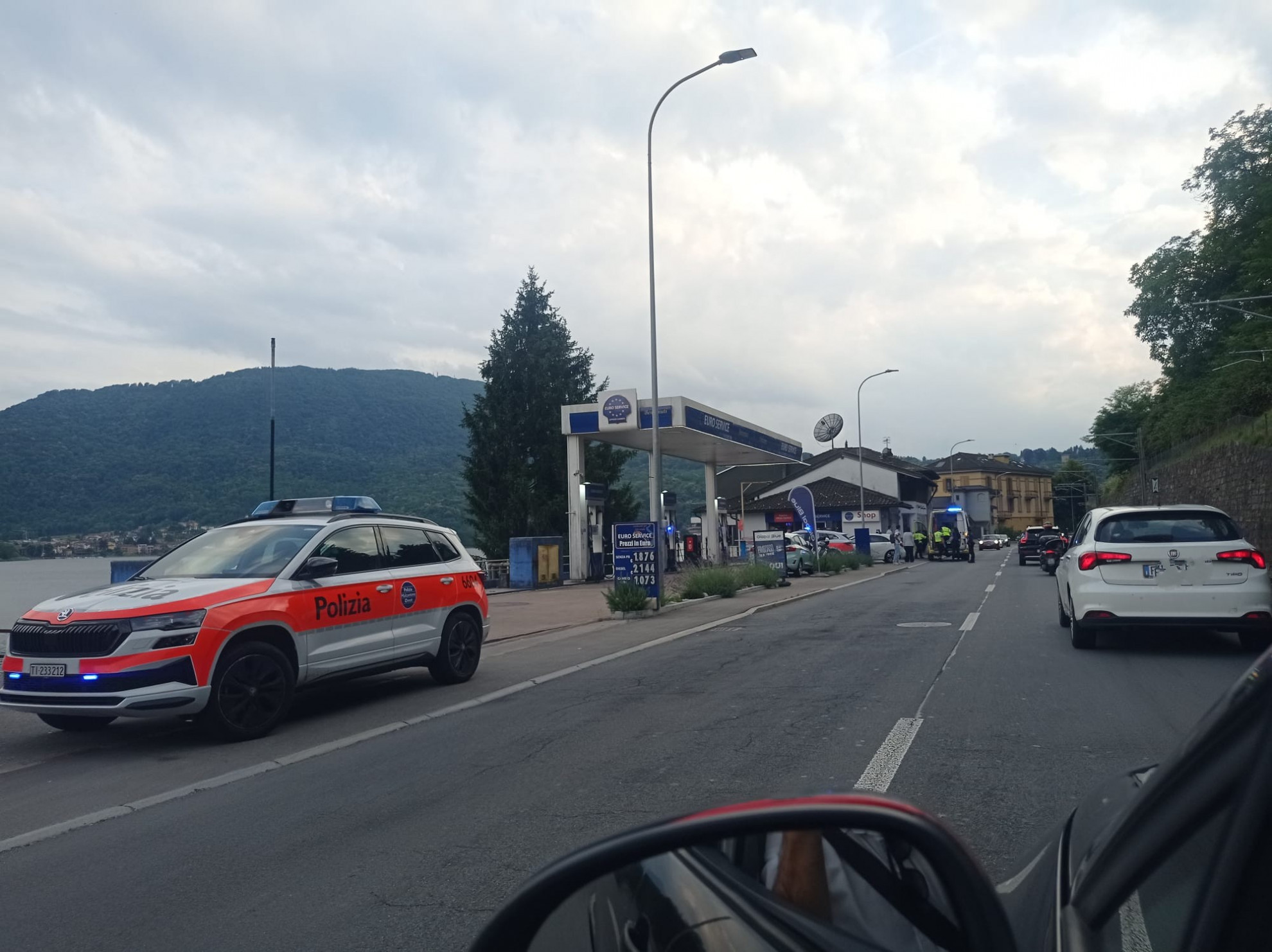 Scooter a terra, interviene l'ambulanza