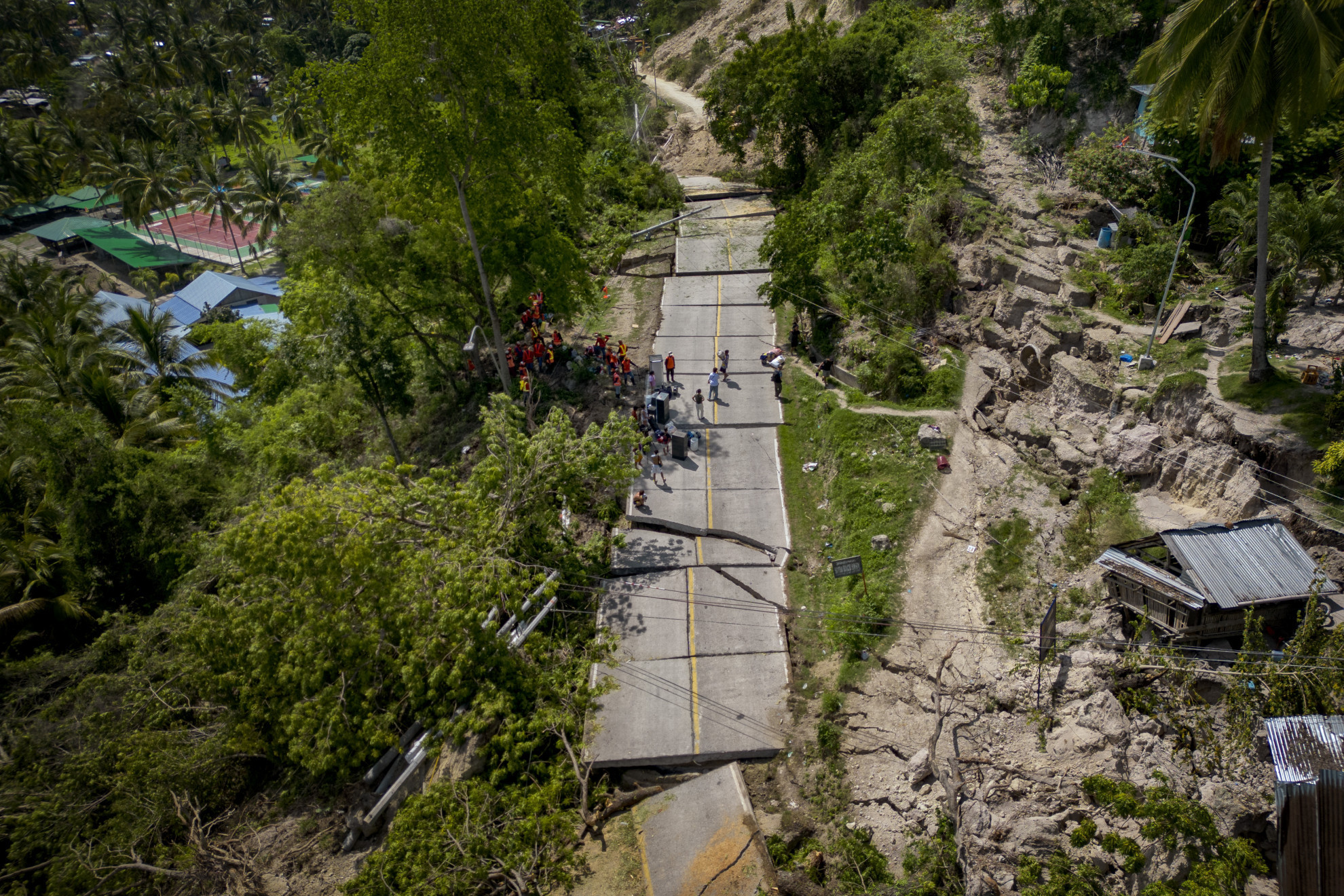 Il bilancio del terremoto sale ad almeno 46 morti