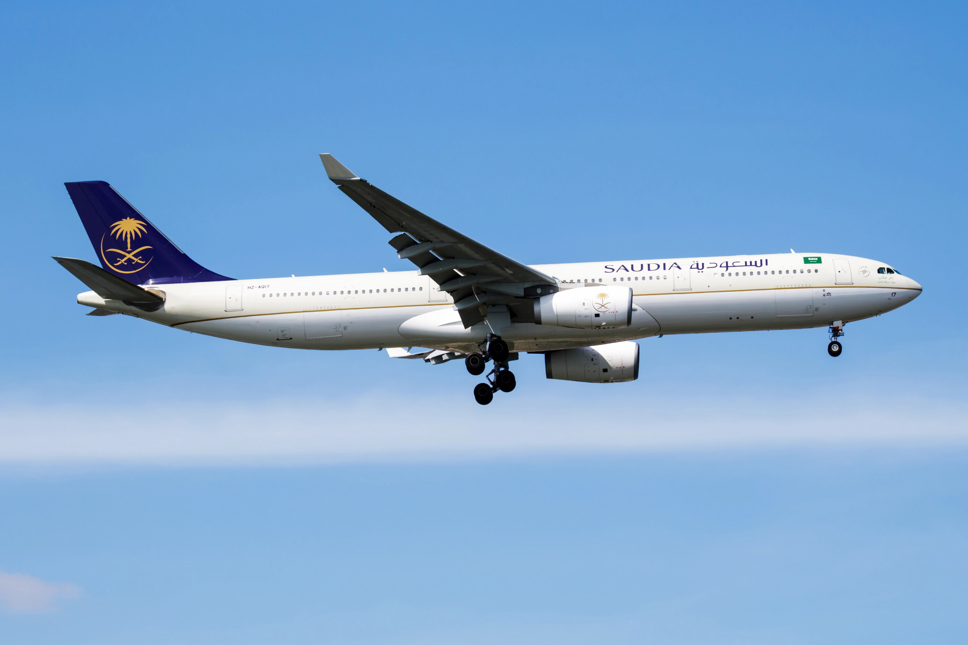 Tre ore in volo, rientrando a casa, con un morto di fianco