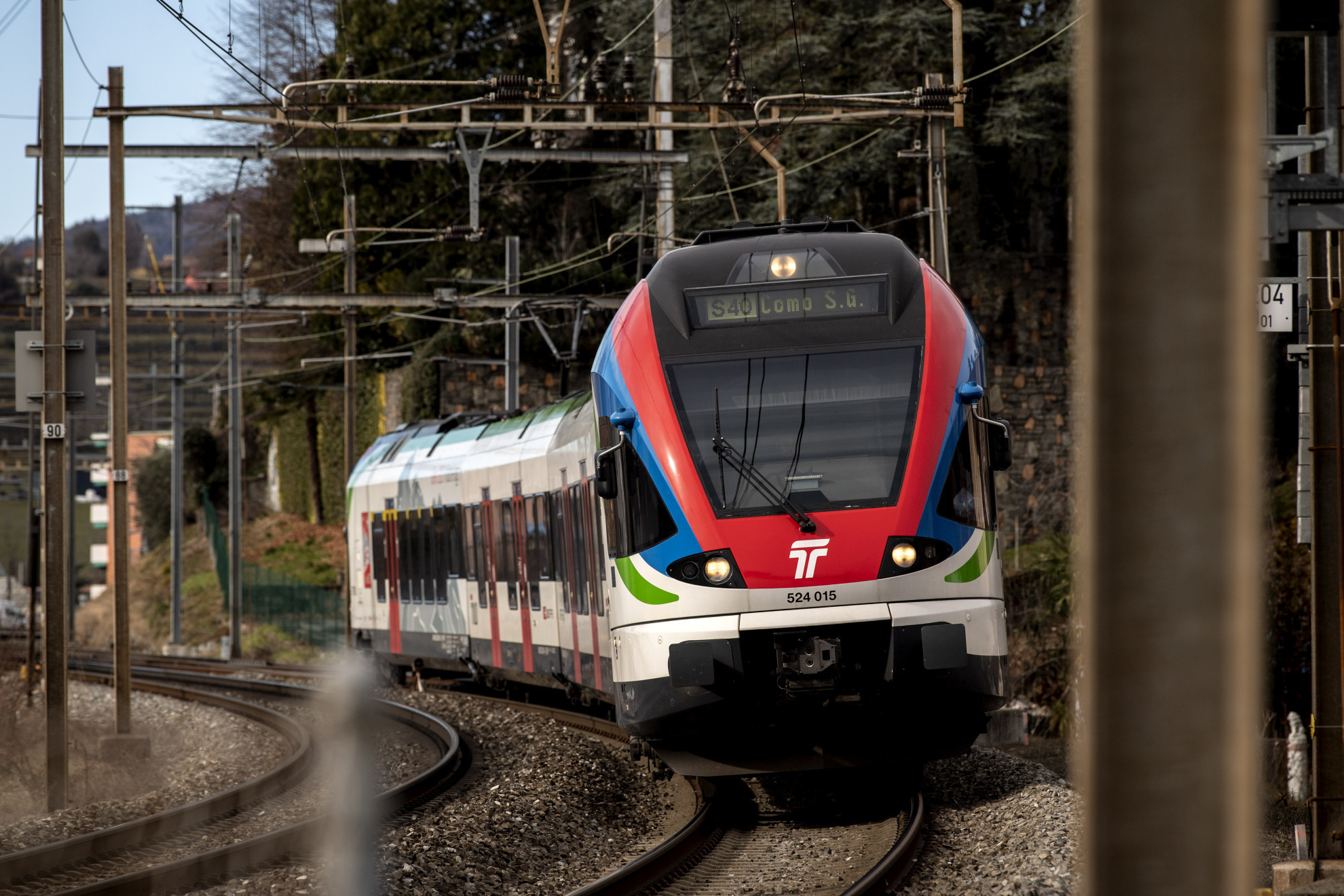 Il maltempo colpisce anche i treni che dall'Italia