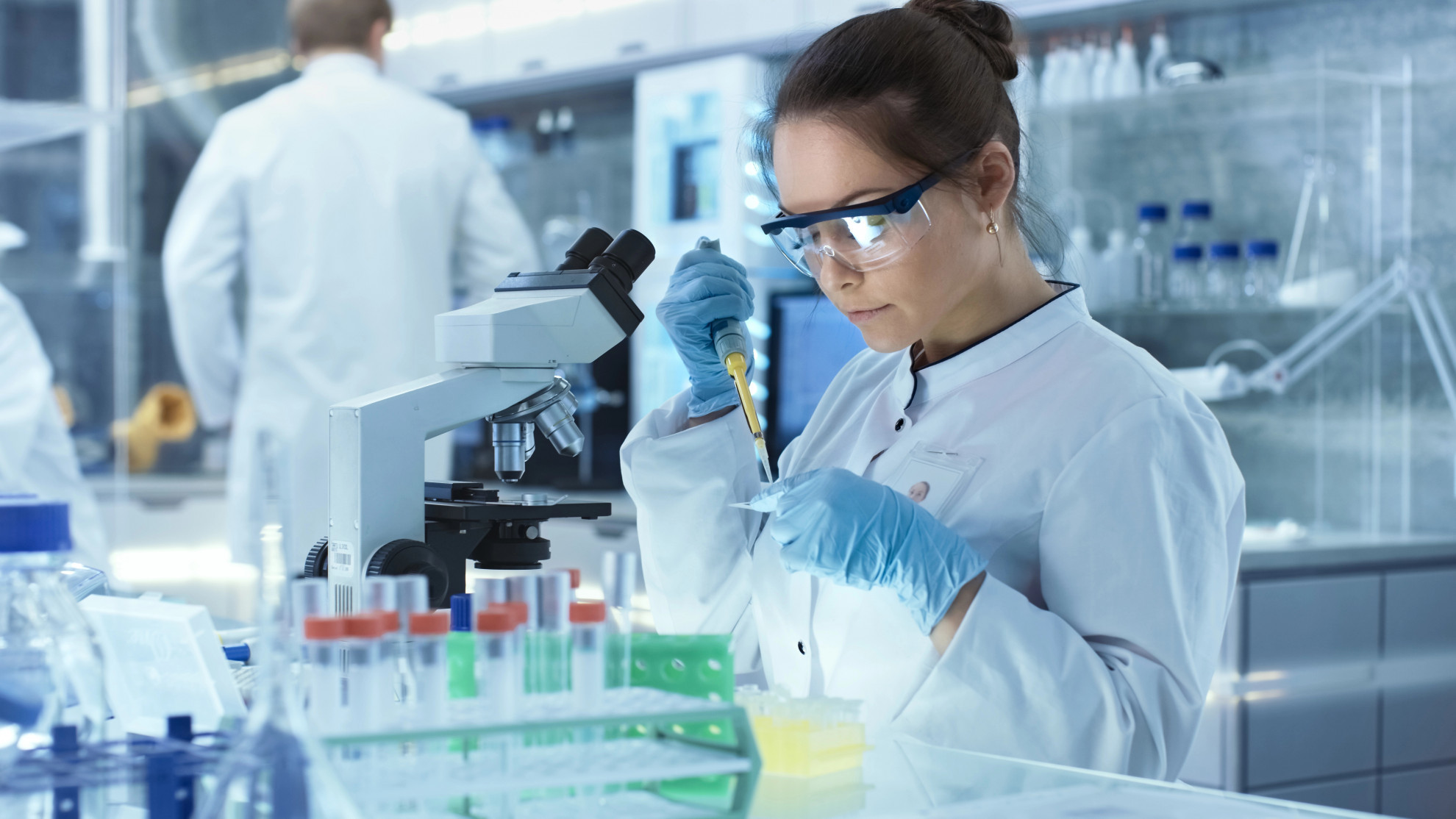 Farmaceutica: oltre 4’100 posti di lavoro e 630 mi