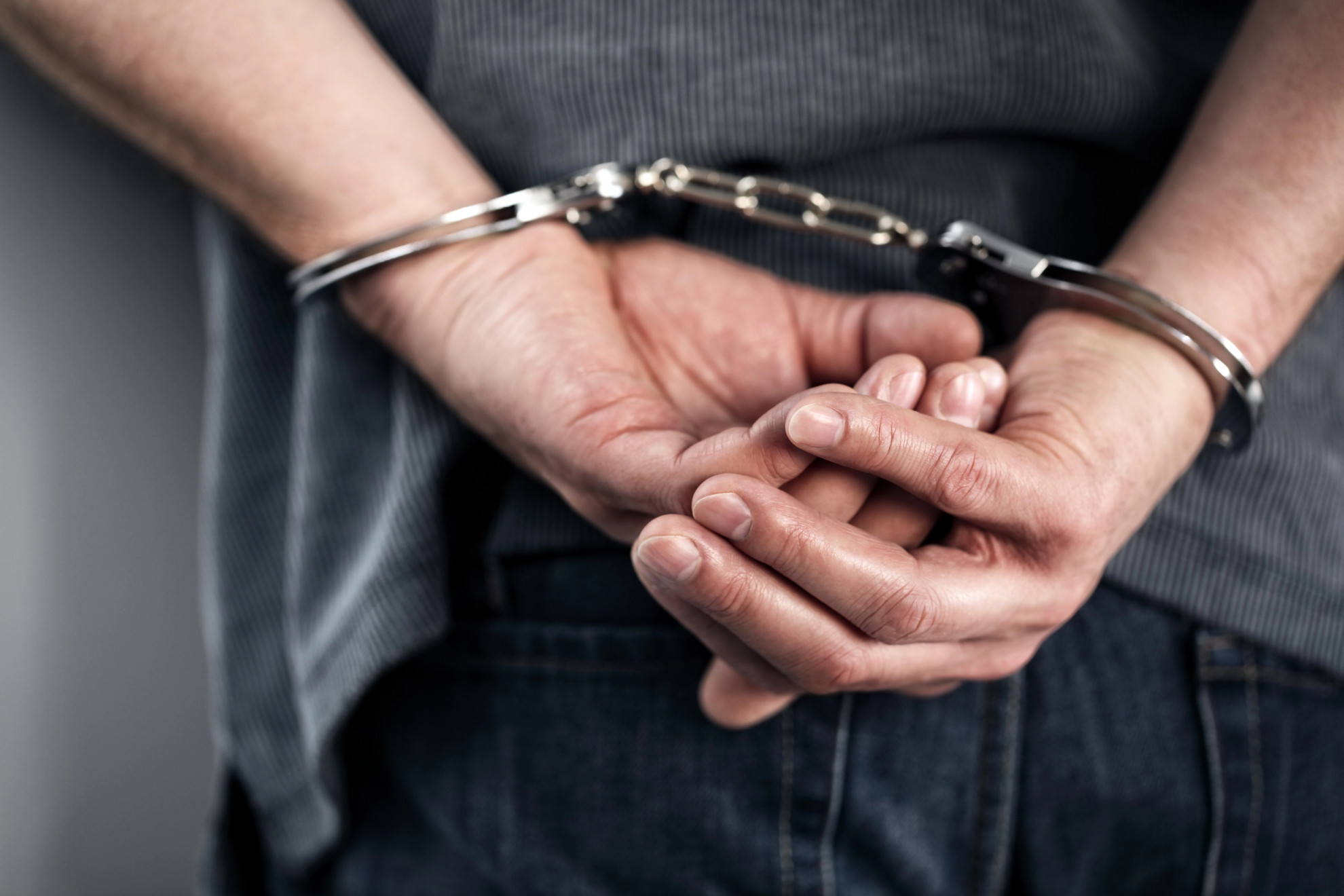 Scoppia una lite, 31enne ferito con un'arma da tag