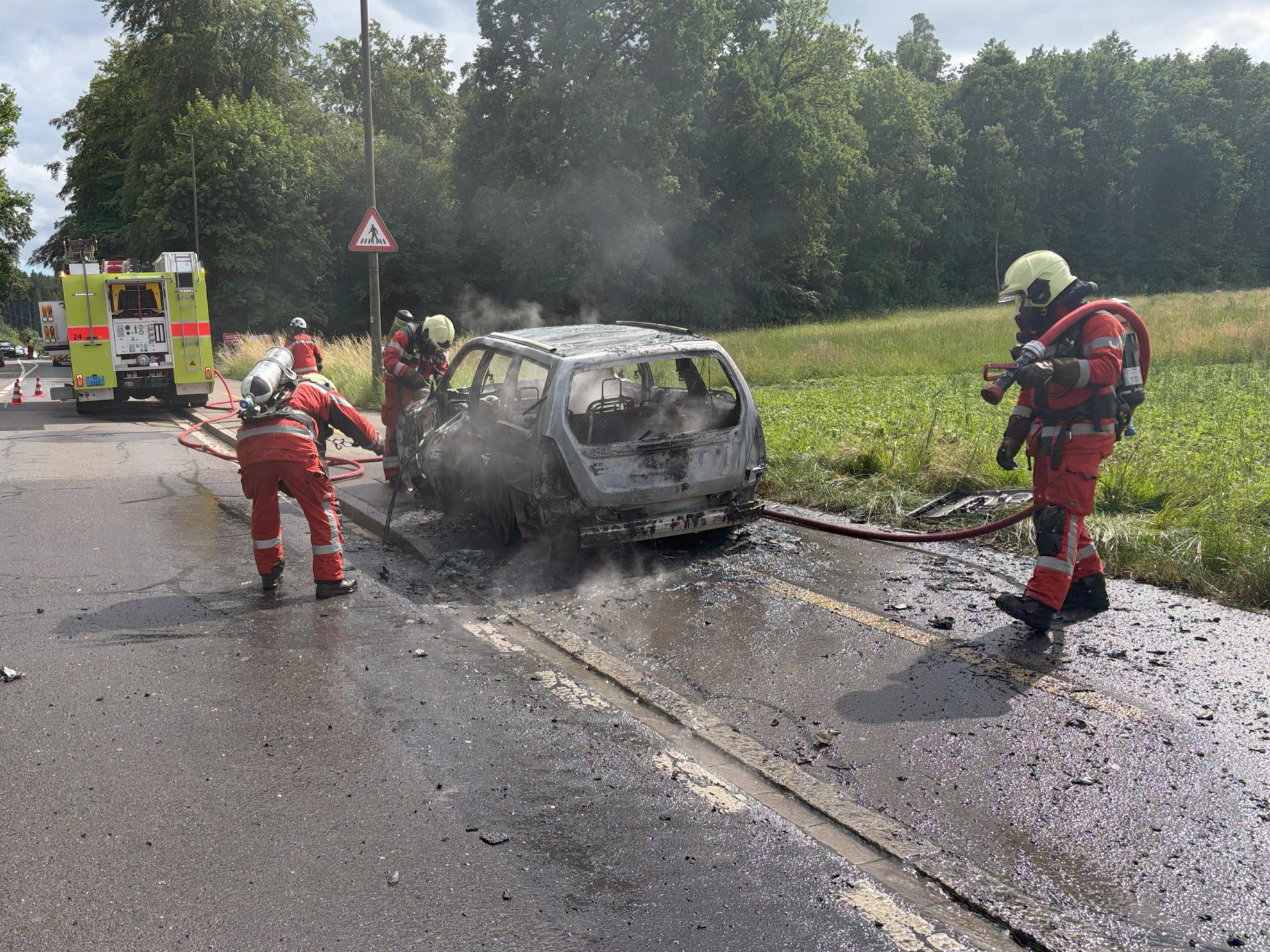 Auto in fiamme: grave un conducente di 58 anni