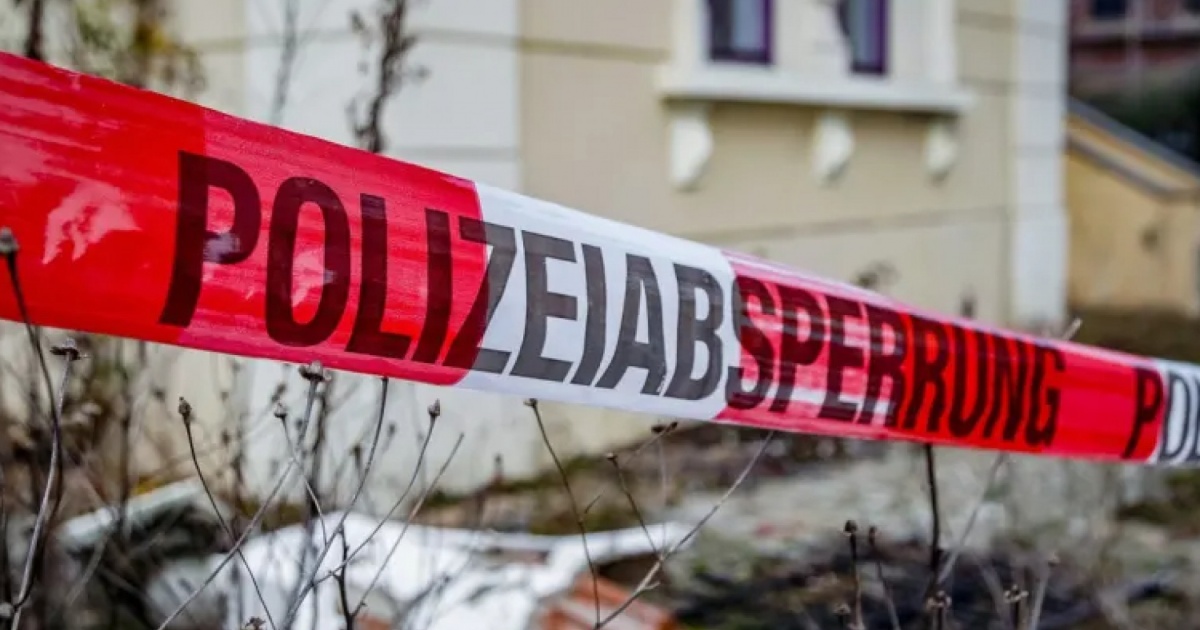 Uccide la moglie con diverse coltellate, 44enne in manette