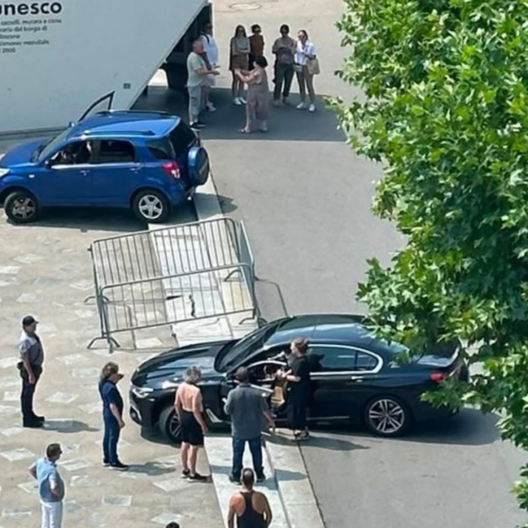 Anziana bloccata in Piazza del Sole. Poco dopo arriva il bis