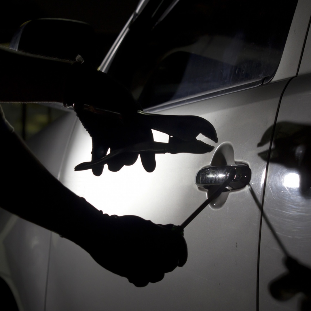 Ancora ladri francesi di auto di lusso: uno ha 13 anni
