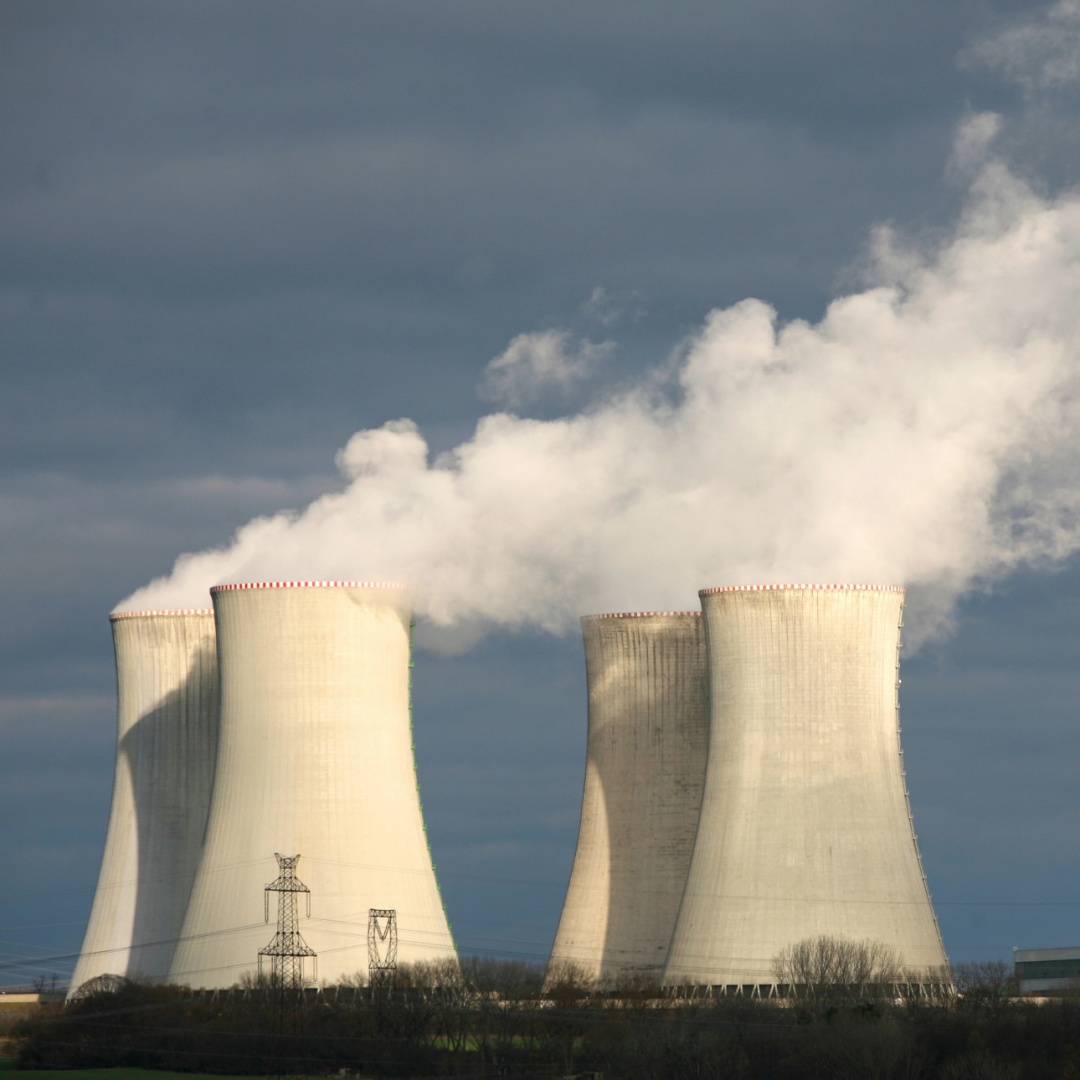 Revocato il divieto di costruzione di nuove centrali nucleari dopo una maratona di dibattito