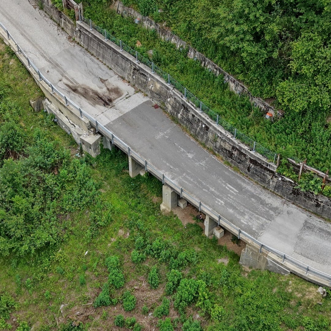 Frana del Lavinone, il ponte sarà abbattuto e ricostruito