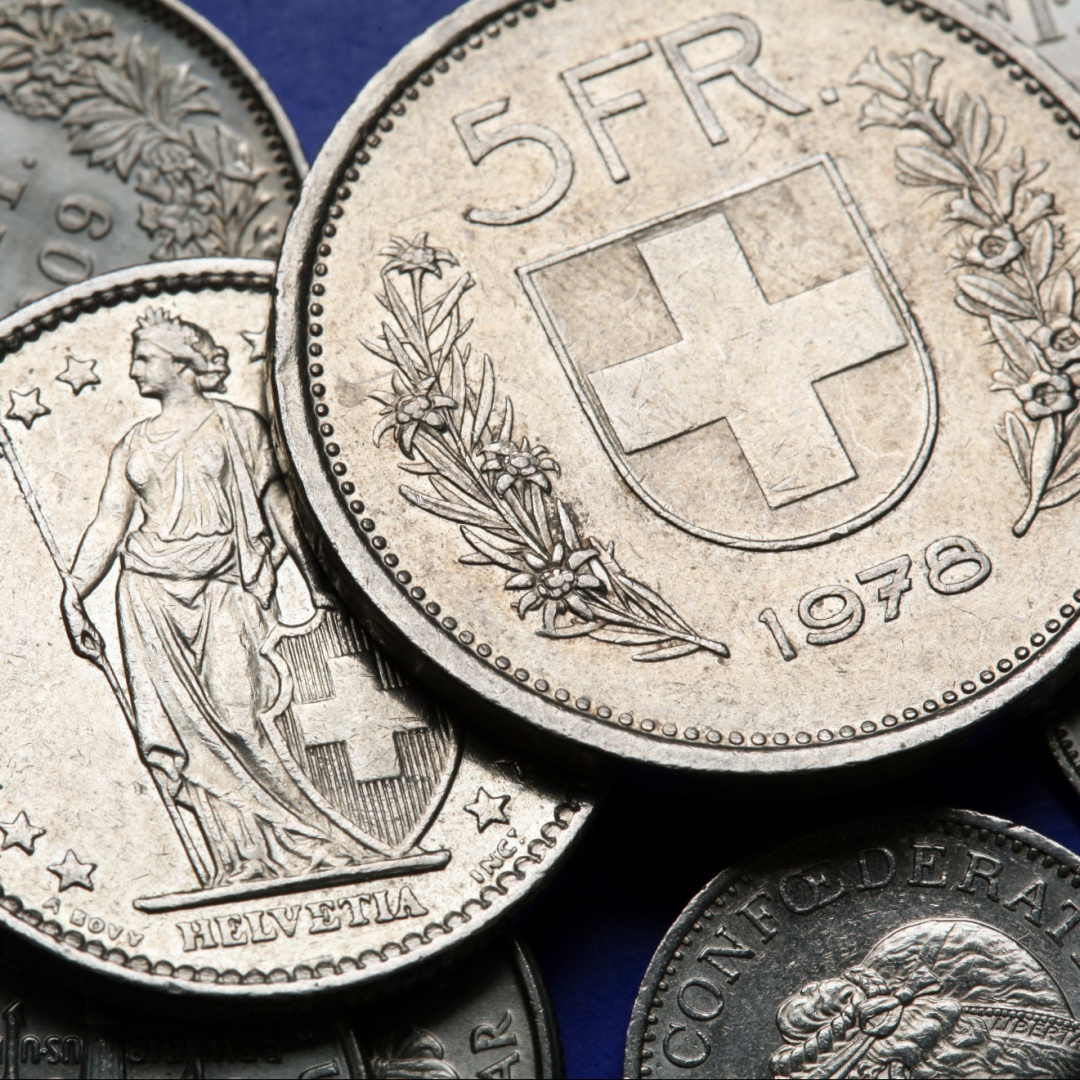 Il franco si indebolisce dopo le comunicazioni della BNS