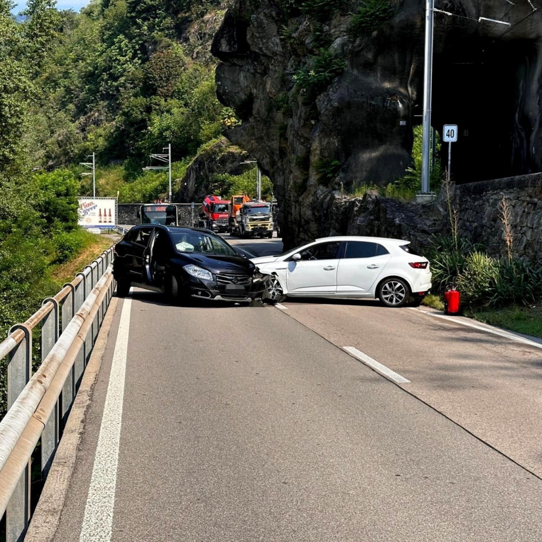Frontale fra Solduno e Ponte Brolla, chiusa Via Vallemaggia