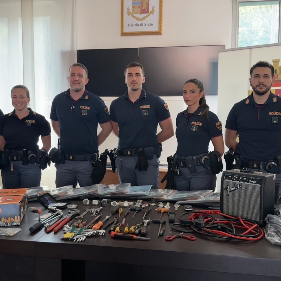 Fuga folle nella notte a Como: cercano d'investire un poliziotto, arrestati