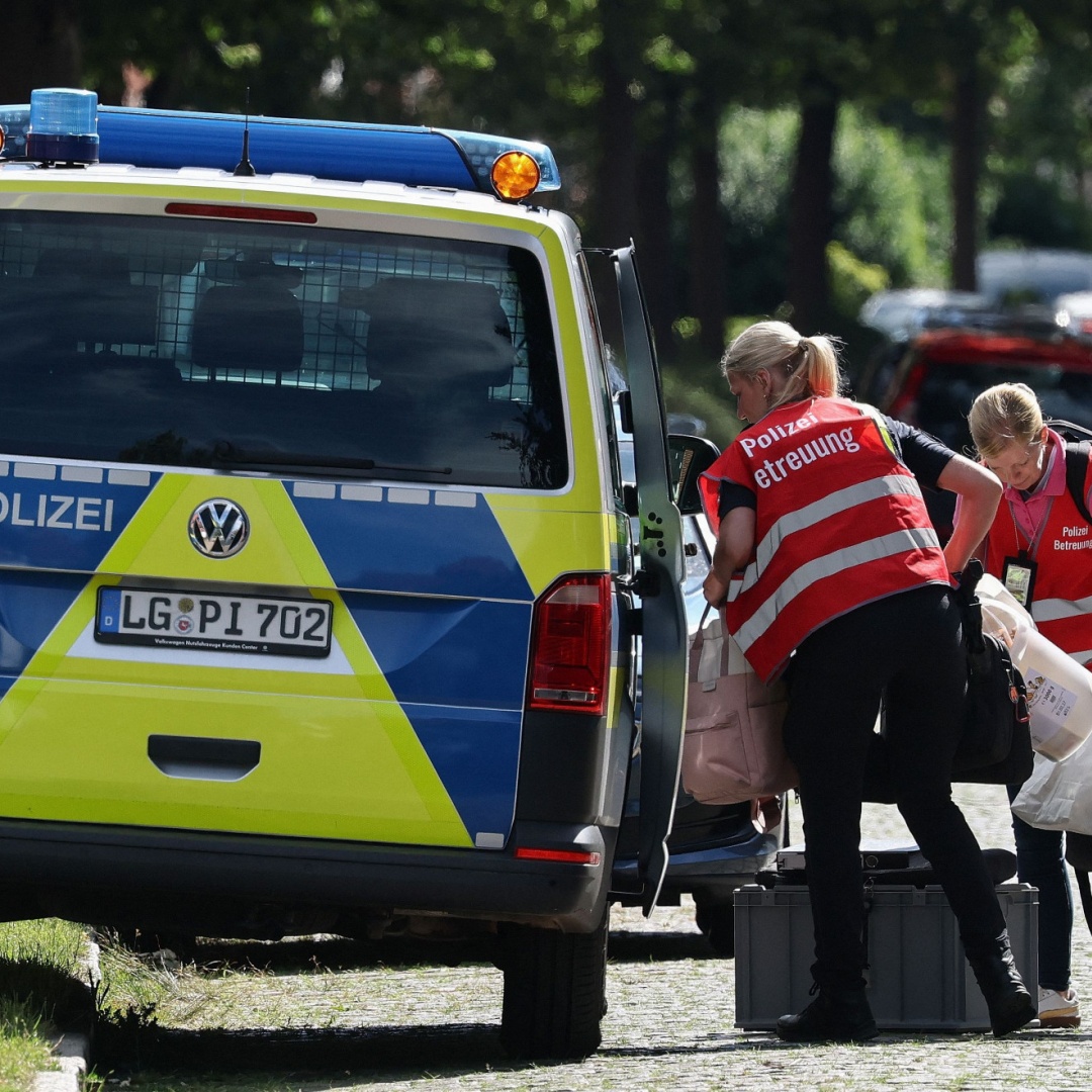 La custodia della figlia di 3 mesi dietro la strage, fermato il padre