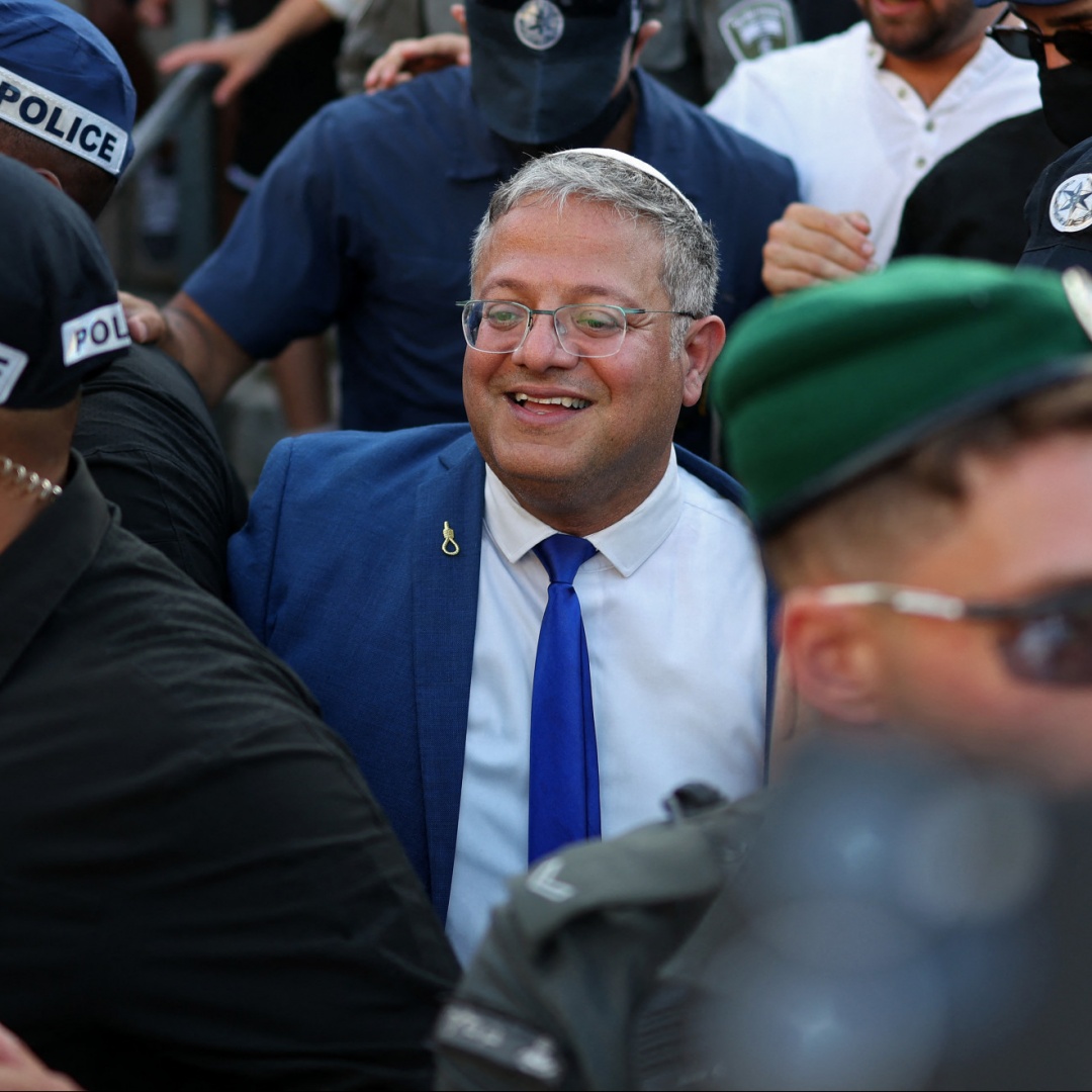 Il video di Ben Gvir con gli attivisti della Flotilla: un giudice gli ordina di rimuoverlo dai social