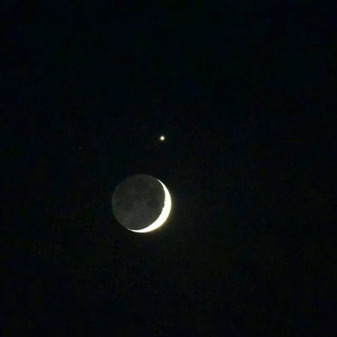 Luna e Venere regalano un raro spettacolo in cielo