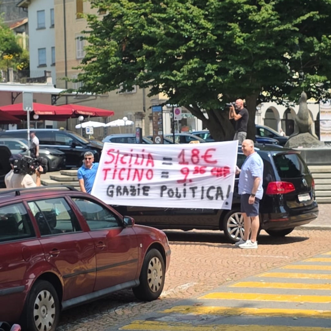 Tassisti in protesta contro Uber