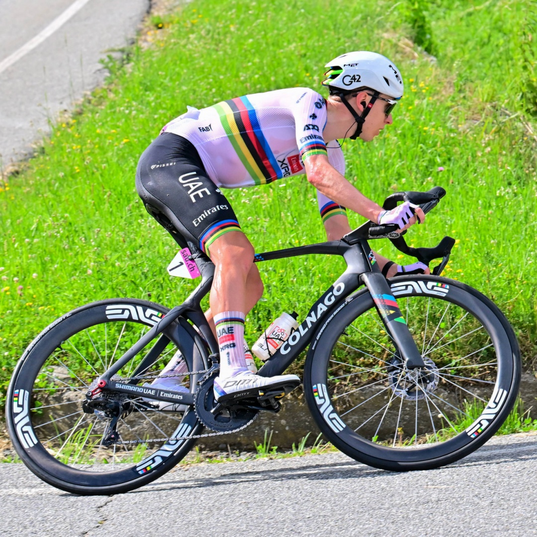 Il Cannibale Pogacar divora la prima tappa e ipoteca il Tour de Suisse