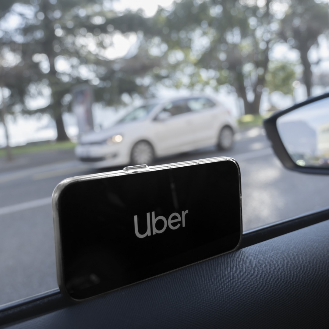 Uber in Ticino «fa concorrenza sleale ai tassisti?»