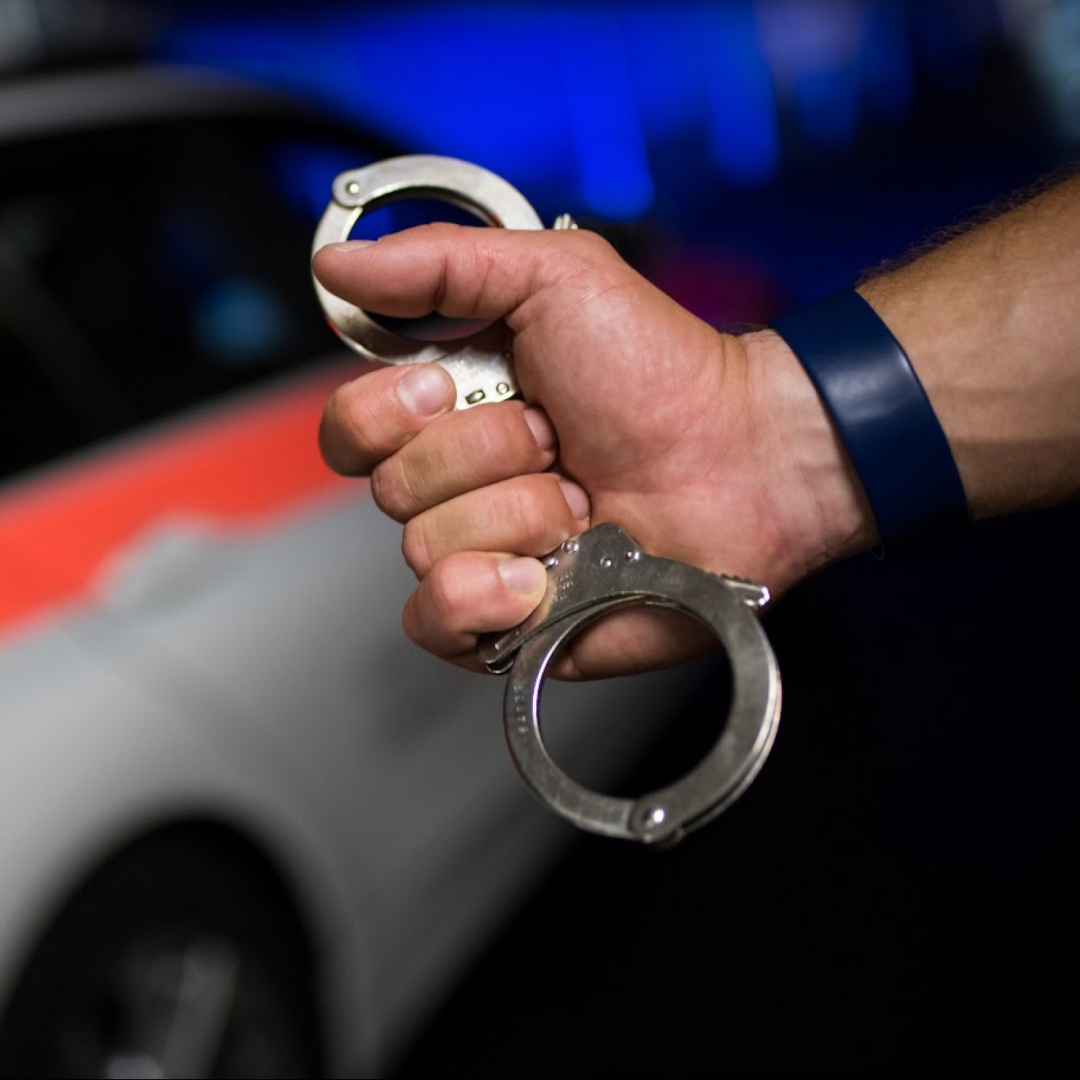 Anziano muore dopo una spinta giù dalle scale: 36enne accusato di omicidio
