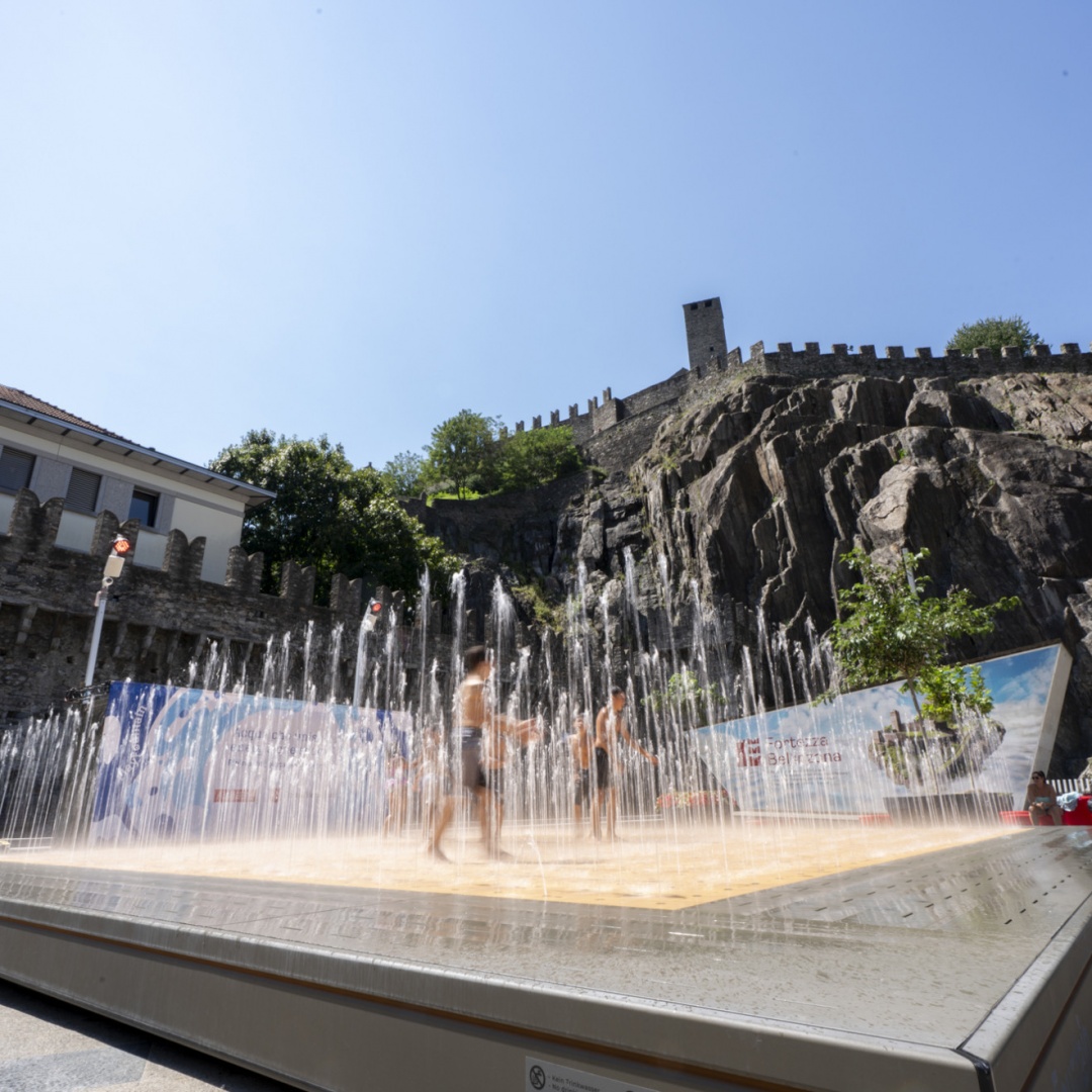 Piazza del Sole, tornano i giochi d’acqua per l’estate
