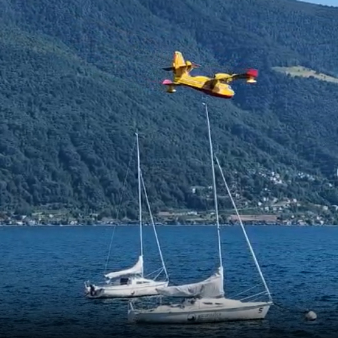 Canadair in azione: lotta alle fiamme in Valle Vigezzo