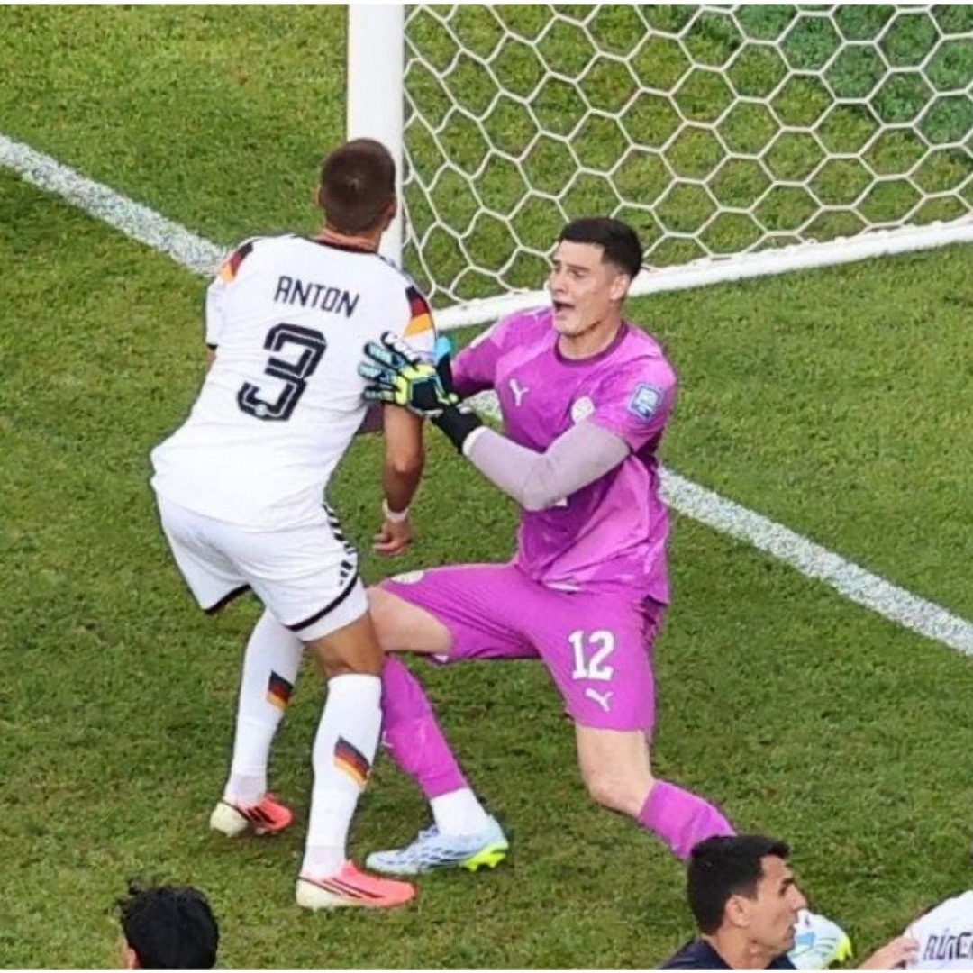 VAR sotto accusa? Collina chiarisce: «Fallo evidente sul portiere»