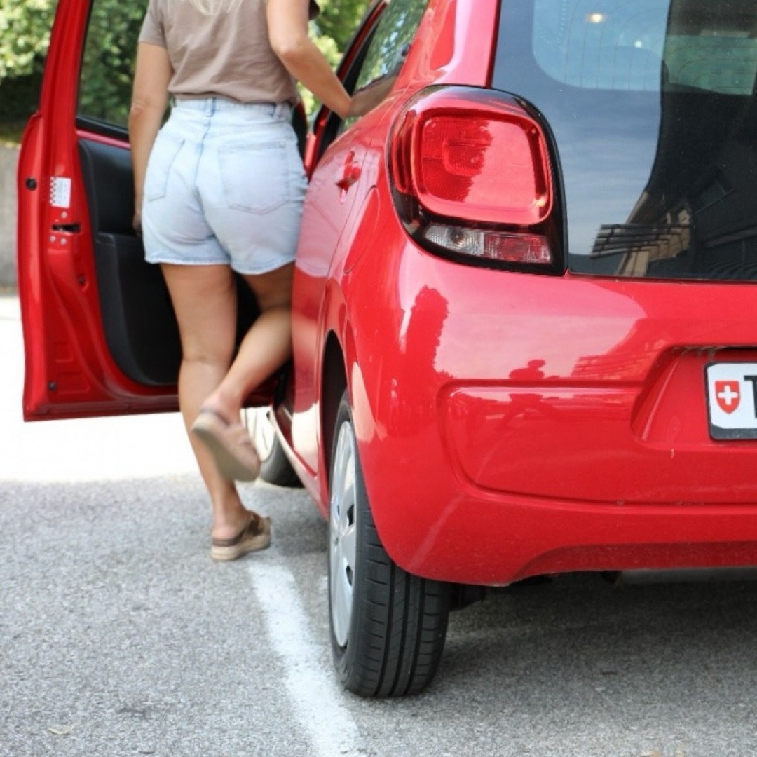«Donne, proteggete le vostre targhe»
