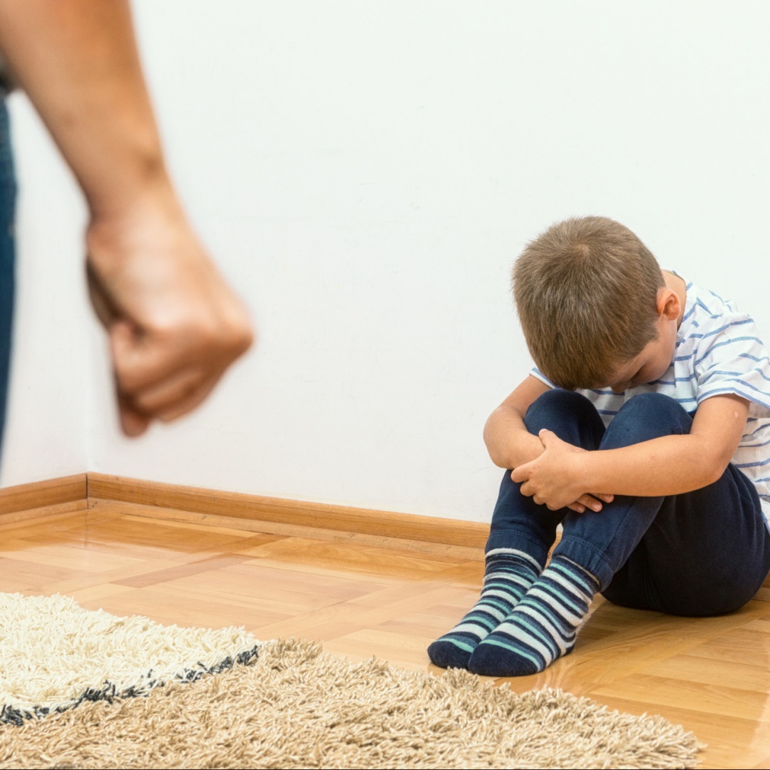 Da oggi in vigore l'educazione non violenta figli