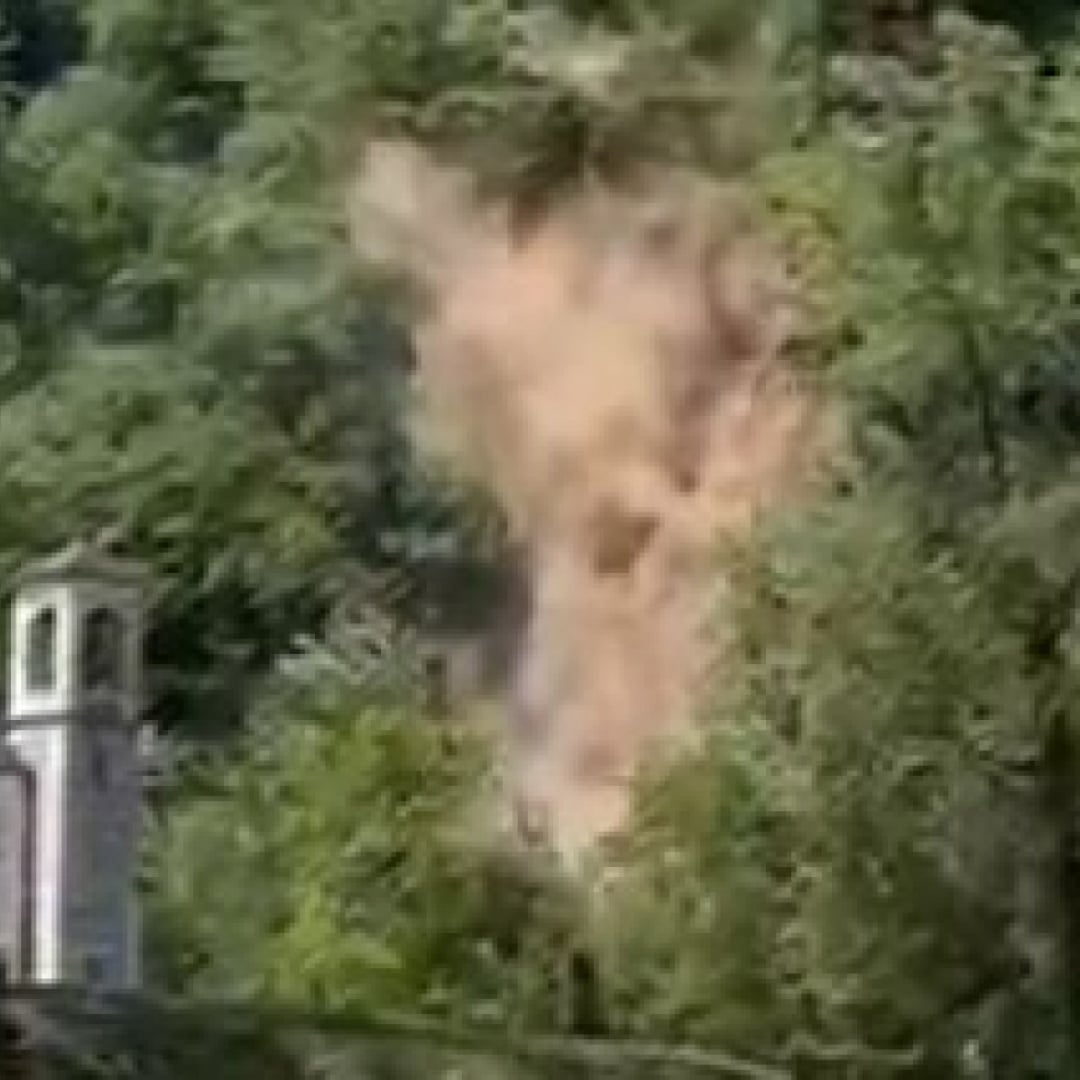 Frana sopra la chiesetta della Madonna della Valle: il video