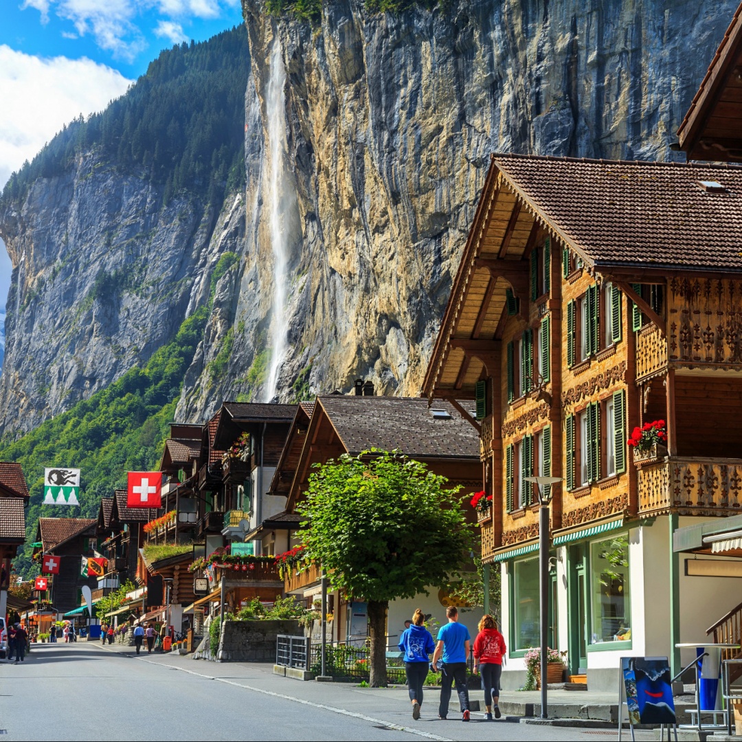Furti e raggiri nell'Oberland bernese: 15 fermati