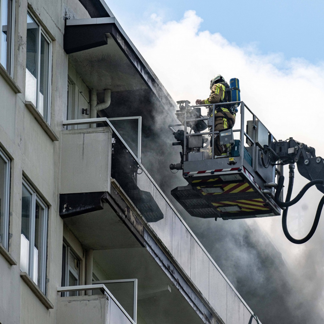 Diversi morti nell'incendio di una palazzina