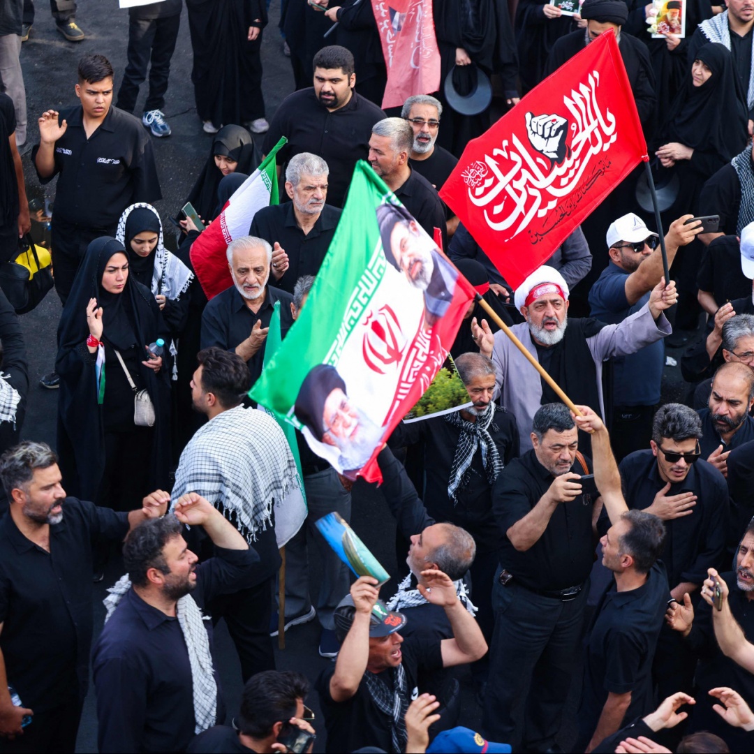 Sono iniziati i funerali di Ali Khamenei