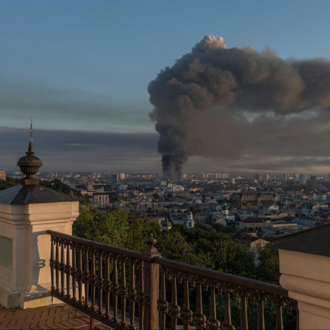 Kiev, colpito l'edificio in cui alloggiava lo staff dell'Eurocamera