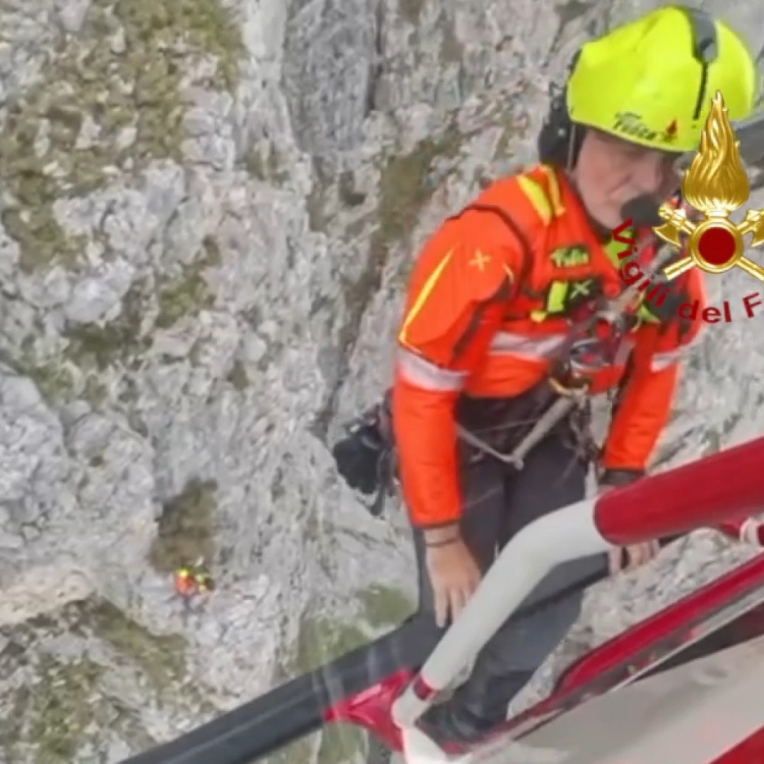 Masso ferisce un alpinista, messo in salvo con l'elicottero