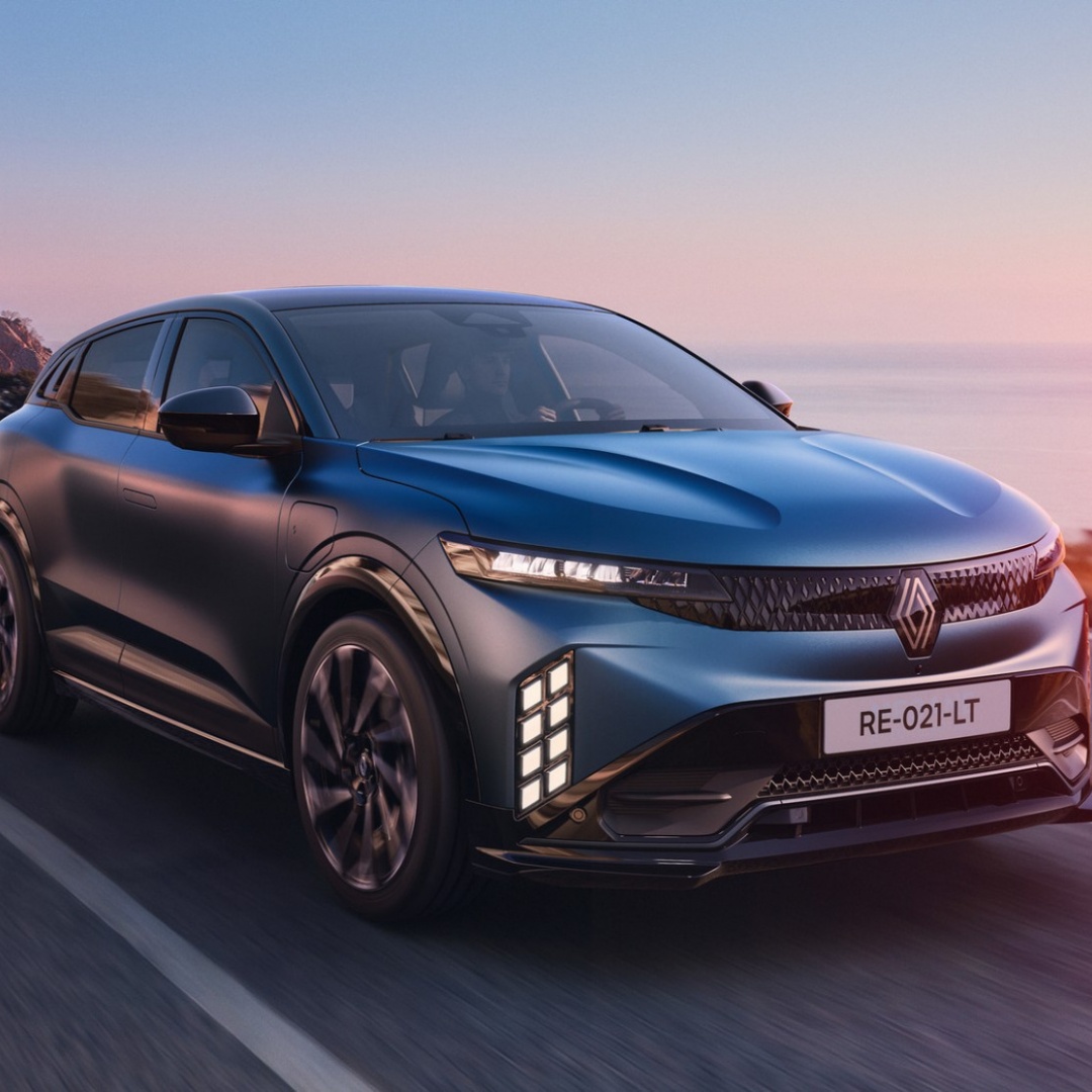 Renault Megane torna con più sicurezza e autonomia