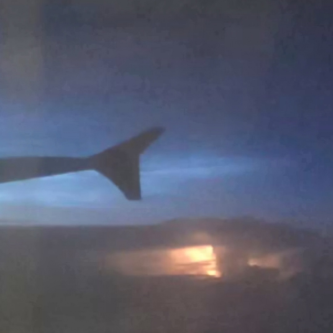 Notte da incubo in volo: aerei deviati, hotel introvabili e taxi da 550 euro