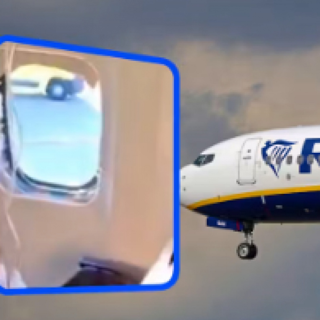 Paura sul volo Ryanair, si rompe il finestrino: passeggero trascinato