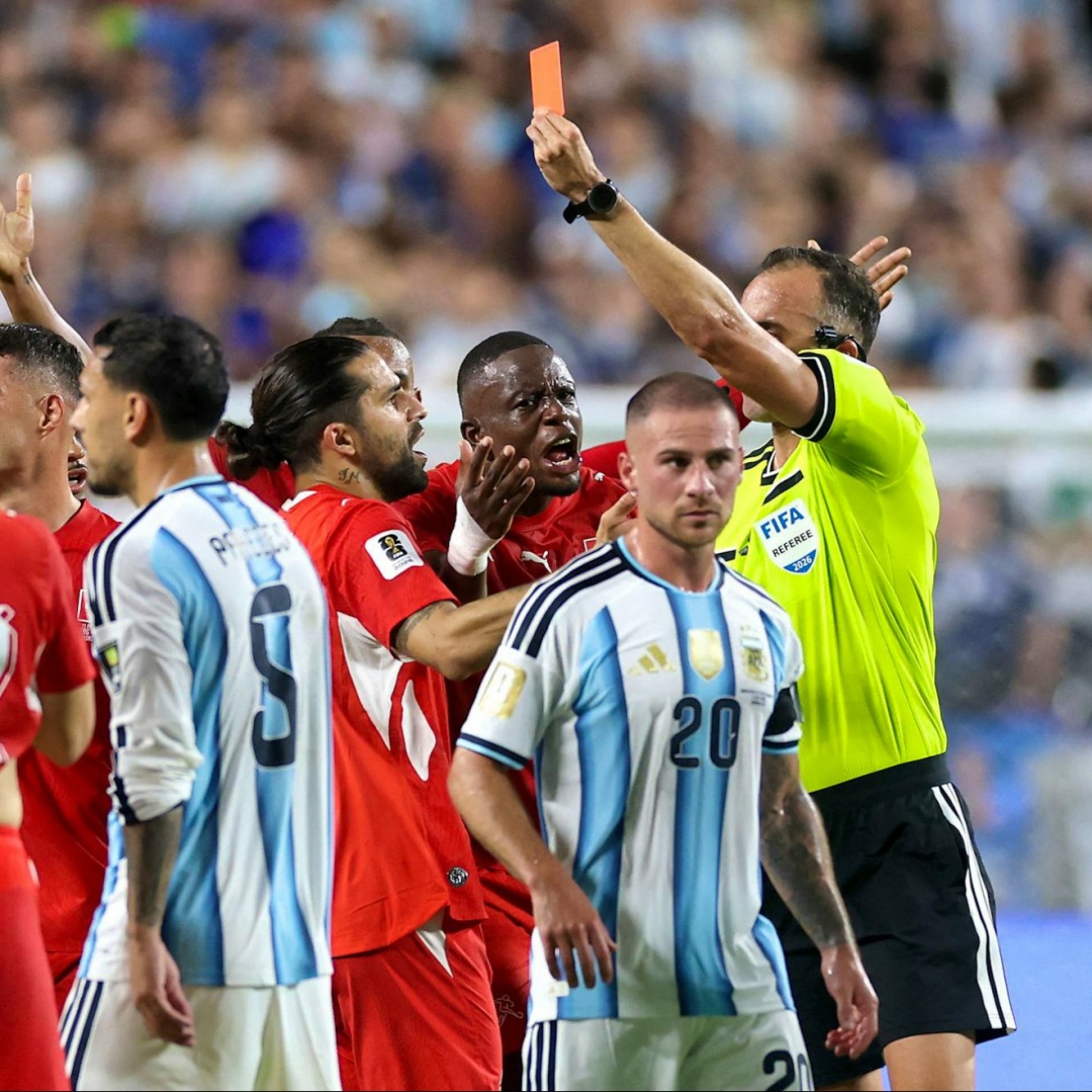 «Mai visto un arbitraggio così a senso unico»