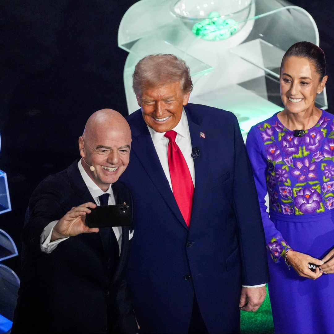 «Tre ore di ritardo, Infantino era con Trump»