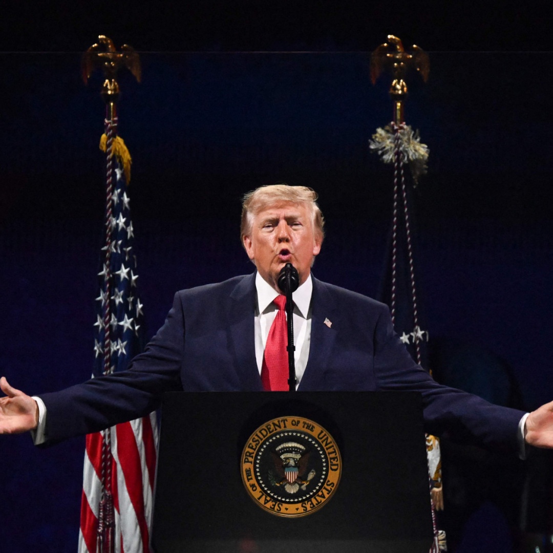 Trump chiude le celebrazioni del 4 luglio: «L'America non sarà mai un Paese comunista»