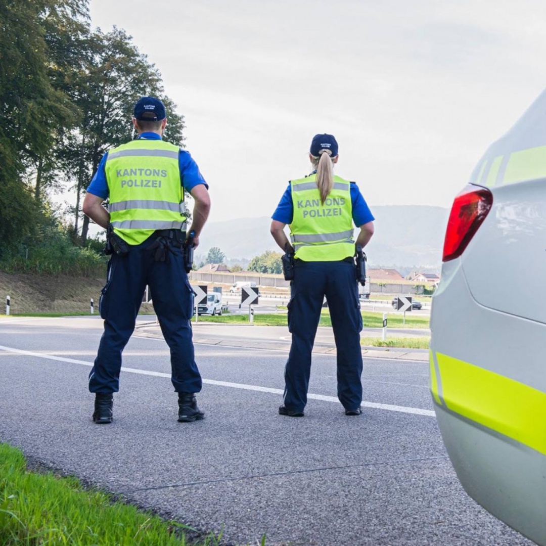 Corsa folle a 189 km/h: motociclista ubriaco fermato dalla polizia