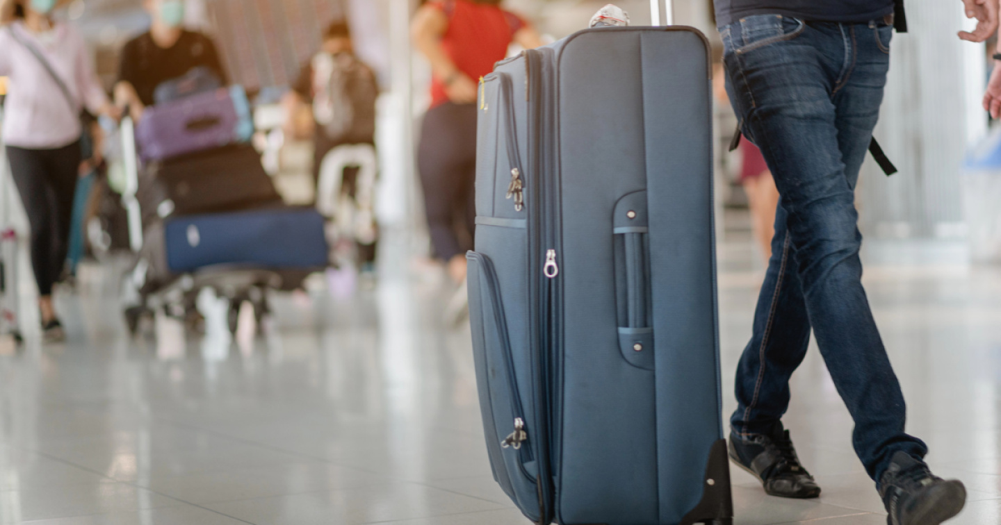 Credevano di trasportare cellulari, ma erano 16 kg di cannabis: arrestati due svizzeri
