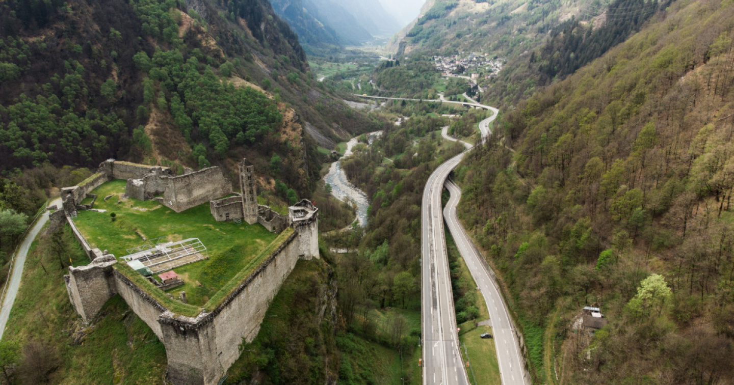 Dieci giorni di deviazioni notturne per l'A13