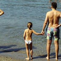 Sei bagnanti morsicati da un pesce